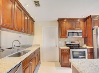 6555 Overland Dr, Delray Beach, FL 33484