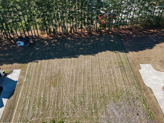 4th image of 873 Badger Drive
