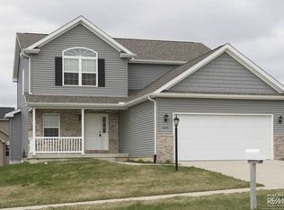 1610 Timber Wolf Ln, Mahomet, IL 61853