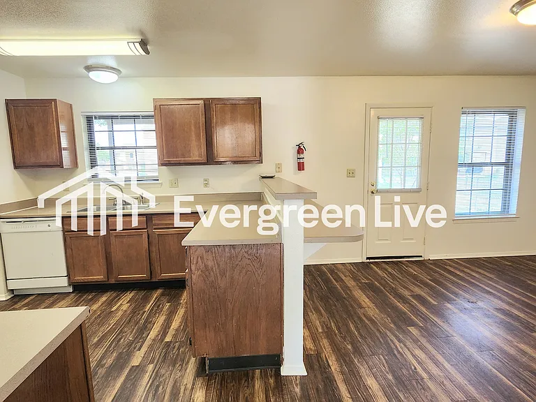 117 Raven Dr — Photo 6