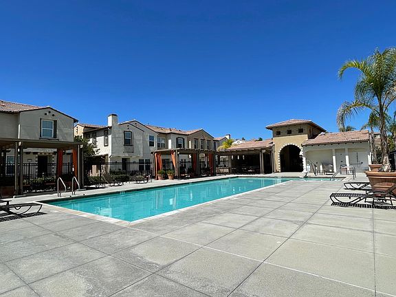 4th image of 40380 Calle Real