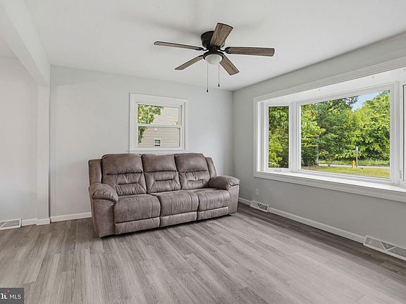 4th image of 45364 Barefoot Dr
