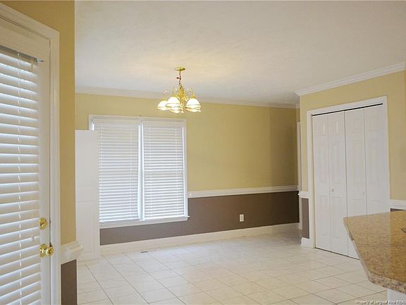 5th image of 3905 Cullerton St