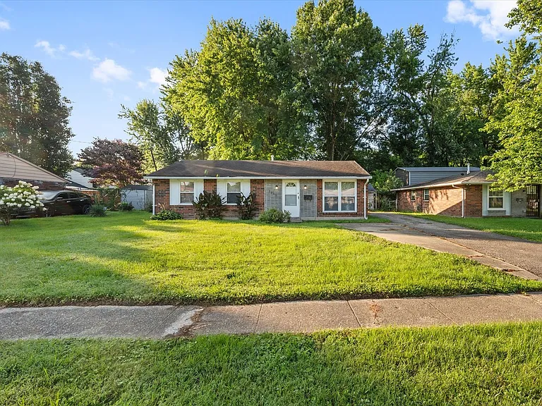 5533 Ridgecrest Rd — Photo 1
