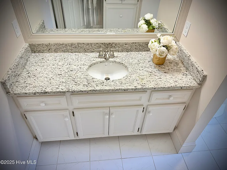 703 Daventry Dr — Photo 43