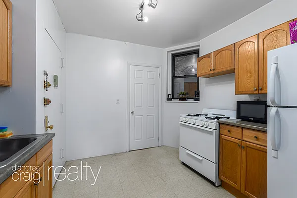 Rented by D'Andrea Craig Realty | media 5