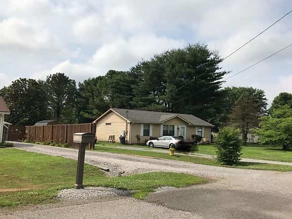 3rd image of 1546 Winding Way Cir