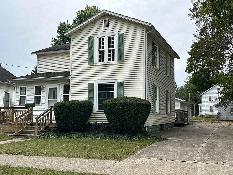 2nd image of 212 N Lincoln Ave