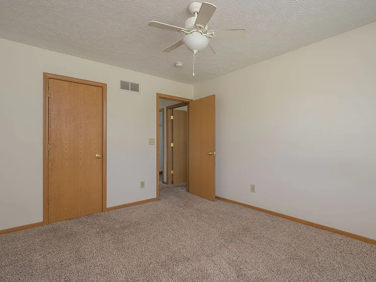 3919-3943 Long Dr — Photo 14