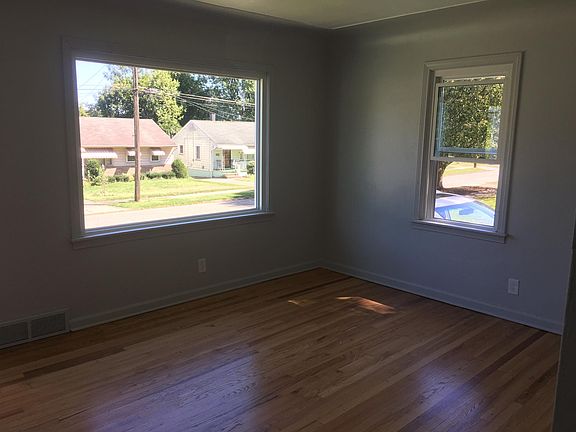 2nd image of 6804 Julian St