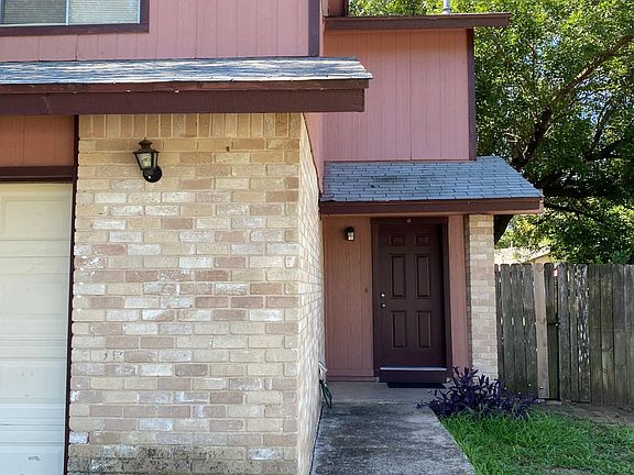 2nd image of 409 Vista West Ct #B
