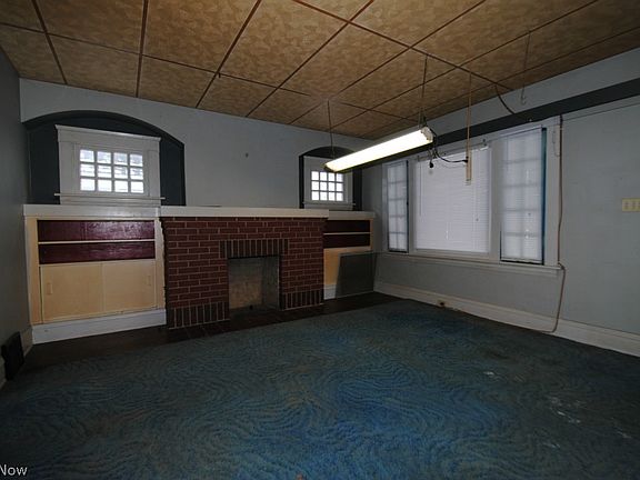 2nd image of 12562-64 W Clifton Blvd