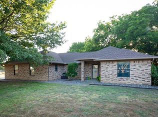 2400 Unger St, Burleson, TX 76028