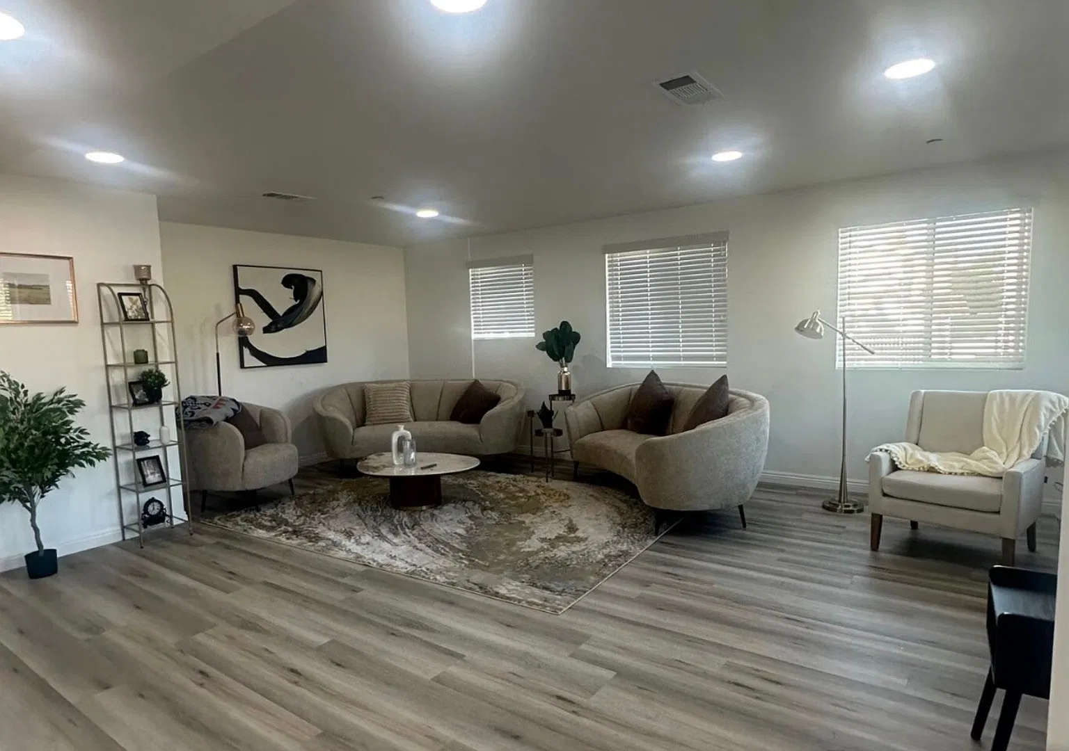 Modern Rooms for Rent Near USC — Photo 2