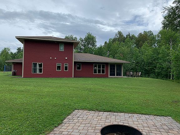3rd image of 5047 White Pine St