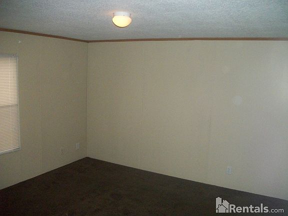 4th image of 106 Kelly Ln