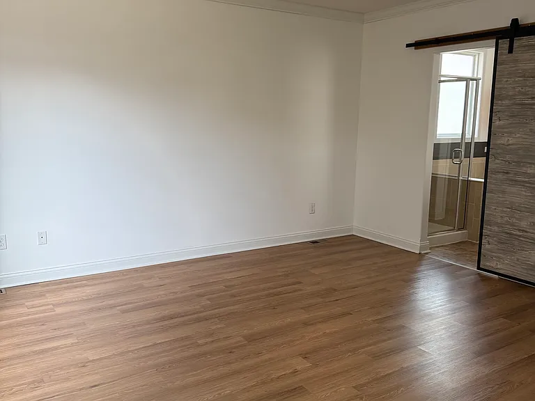 319 Kastlekove Dr — Photo 8