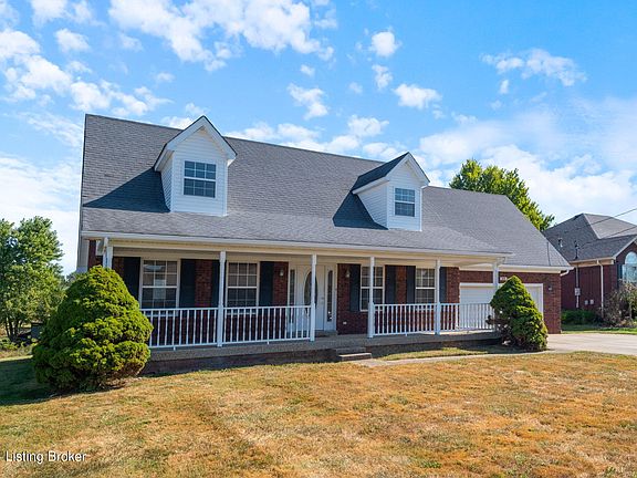 3rd image of 144 Taft Ct