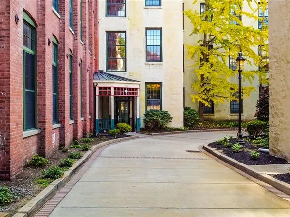 15 Higgins St APT 110, Smithfield, RI 02917