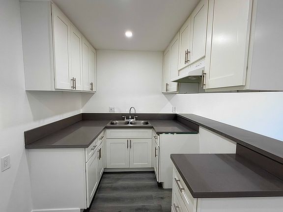 3rd image of 456 S Breed St #102