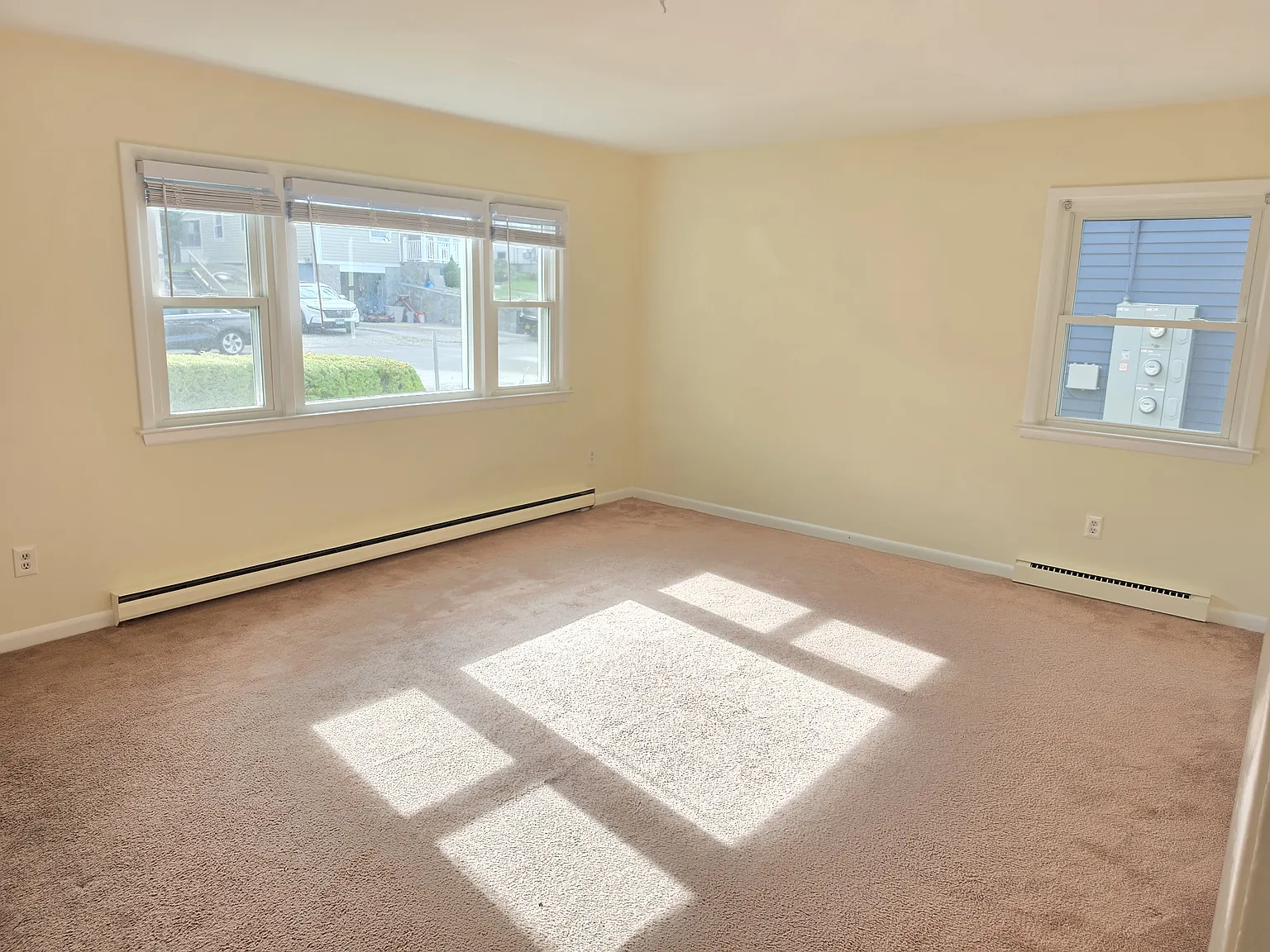 104 Highview Ave — Photo 2