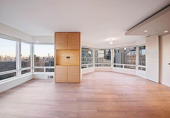 4th image of 301 W 57th St APT 27C