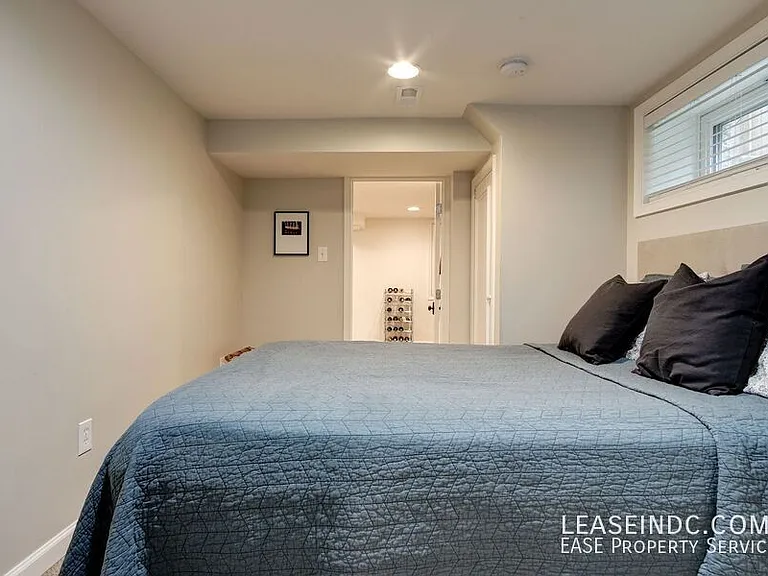 5433 31st St NW — Photo 23