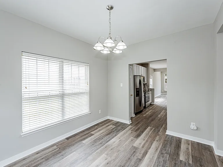 9520 Meredith Creek Ln — Photo 5