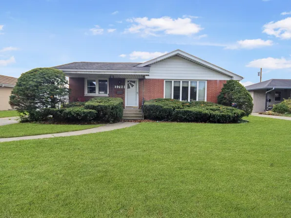 3708 Manor Dr, Highland, IN 46322