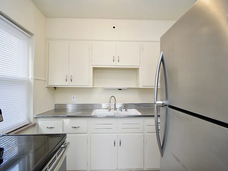 5739 Montgomery Rd #3 — Photo 3