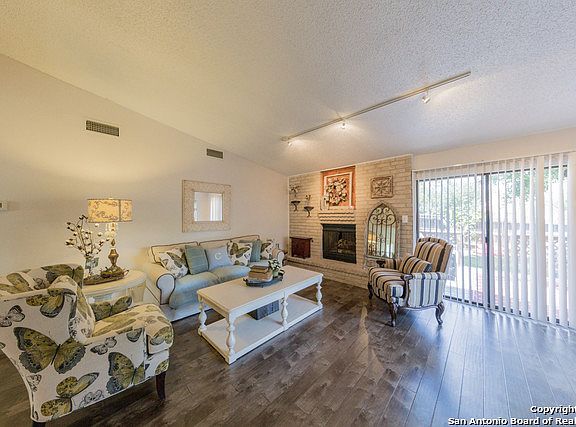 5th image of 13623 Bell Dr