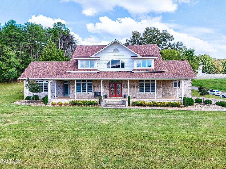 1st image of 225 Rivers Edge Dr