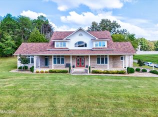 225 Rivers Edge Dr, Loudon, TN 37774