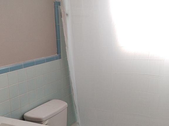 5th image of 101 E Stetson Ave