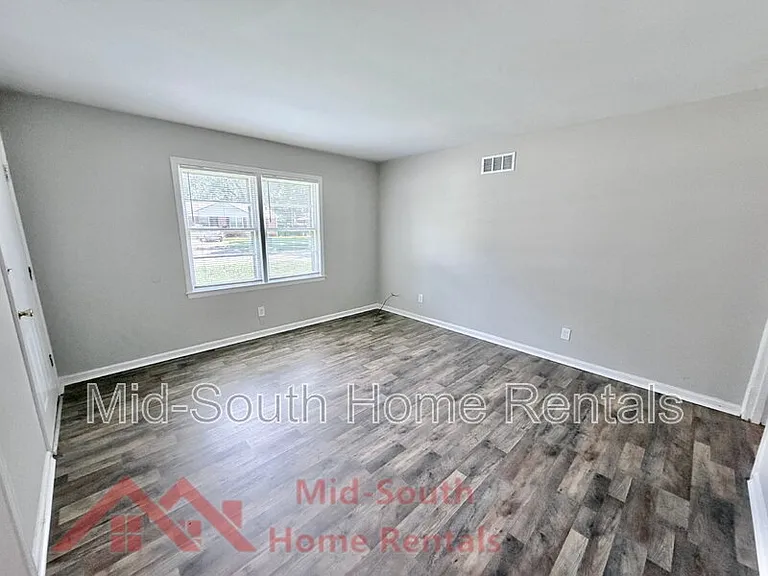3040 S Edgeware Rd — Photo 11