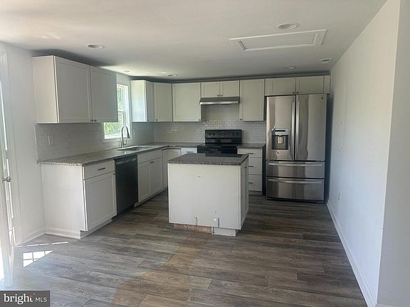 4th image of 211 Sandy Ridge Rd