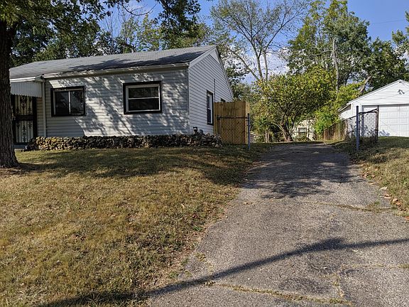 3rd image of 4447 Curundu Ave