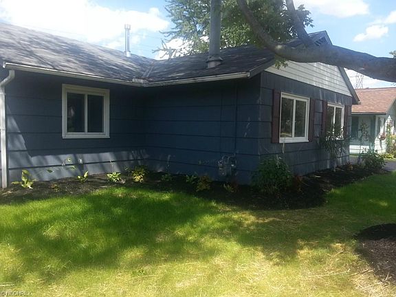 2nd image of 224 Jananna Dr
