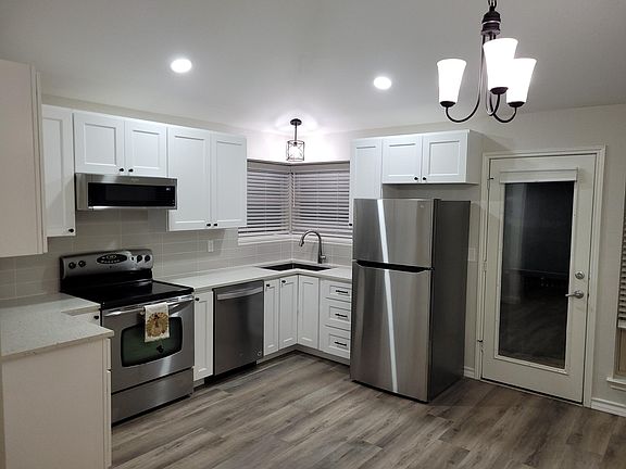 Kitchen is all new including beautiful quartz countertops!