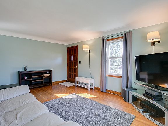 4th image of 1158 5th Ave S