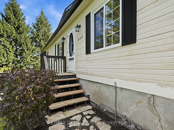 2nd image of 3137 Union St