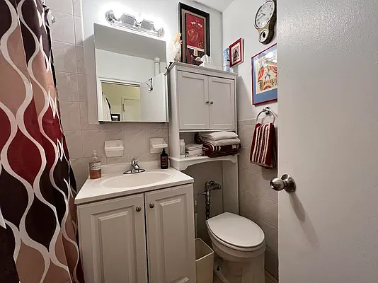 Rented by Oxford Property Group | media 8