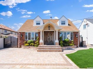 15744 82nd St, Howard Beach, NY 11414