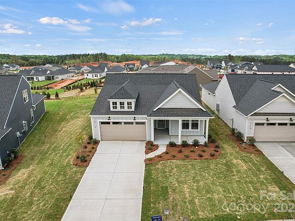 3rd image of 1726 Riverbend Ave #177