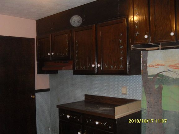 4th image of 56766 Joseph Ln