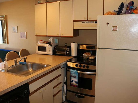 3rd image of 1919 Bay Blvd APT A16