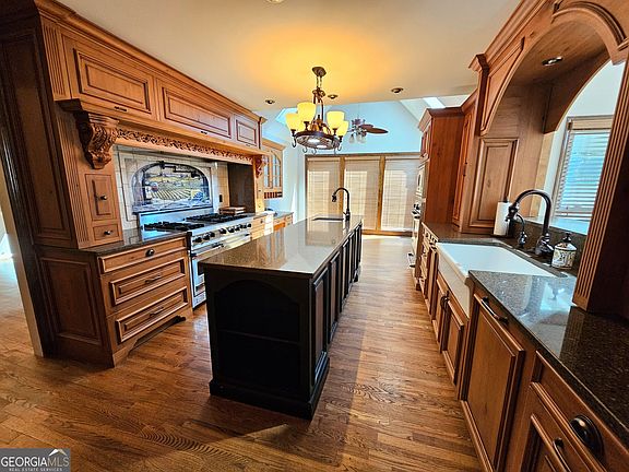 3rd image of 4510 N Slope Cir