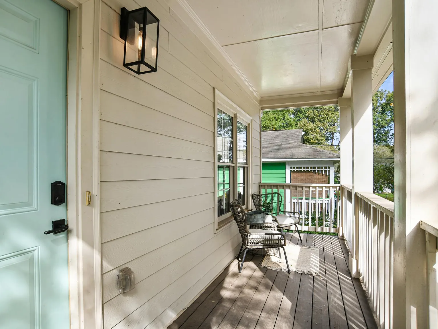 931 Fern Ave SE — Photo 2