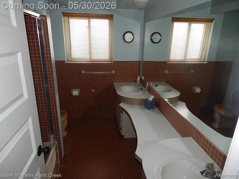 28926 James Dr — Photo 11