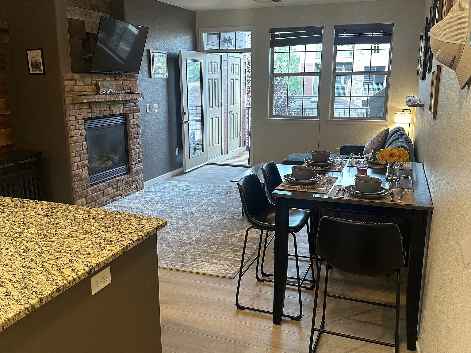 158 Village Rd — Photo 4
